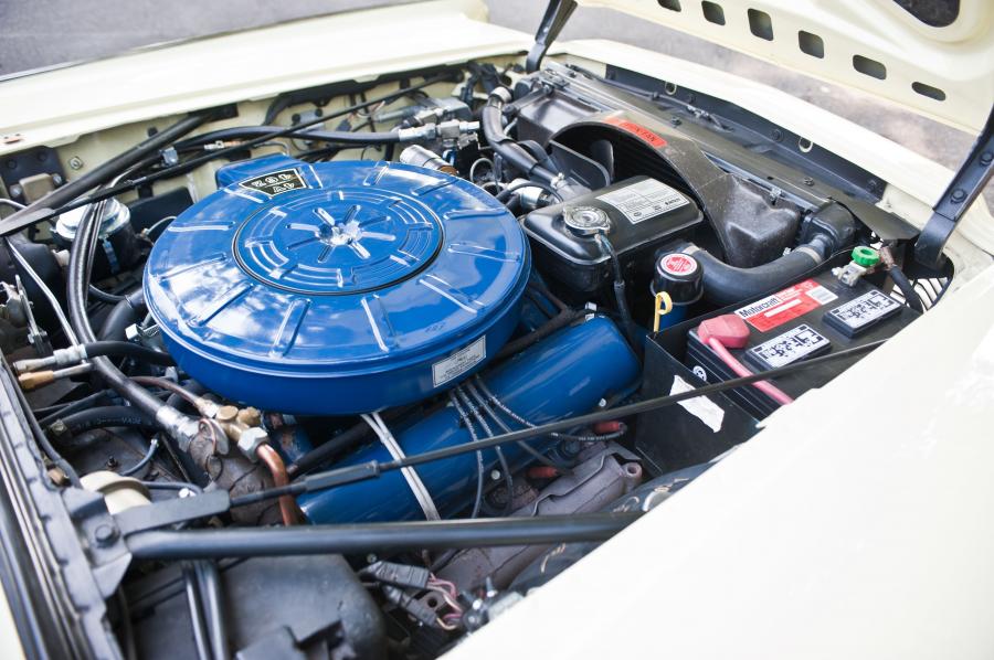  Lincoln Continental 4-Door Convertible 1966 года  (фото 4 из 16)